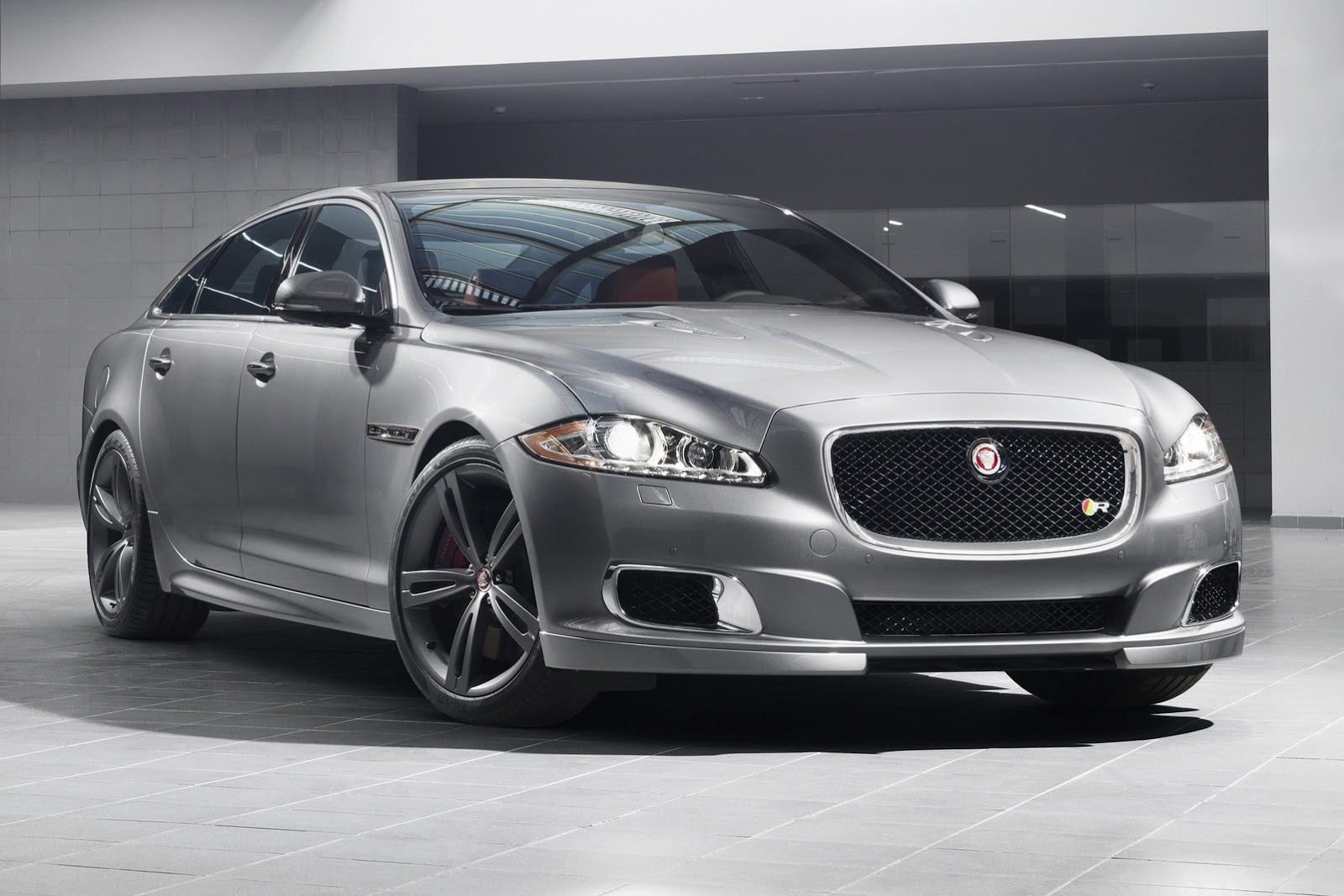 Jaguar XJR revealed - Image 2
